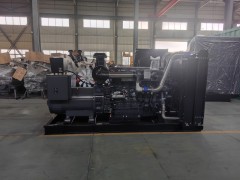 上柴動力300千瓦柴油發電機組,柴油機型號SC12E480D2配套悅成發電機